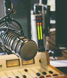 Jurnalisme Radio di Era Digital: Tranformasi dan Tantangan